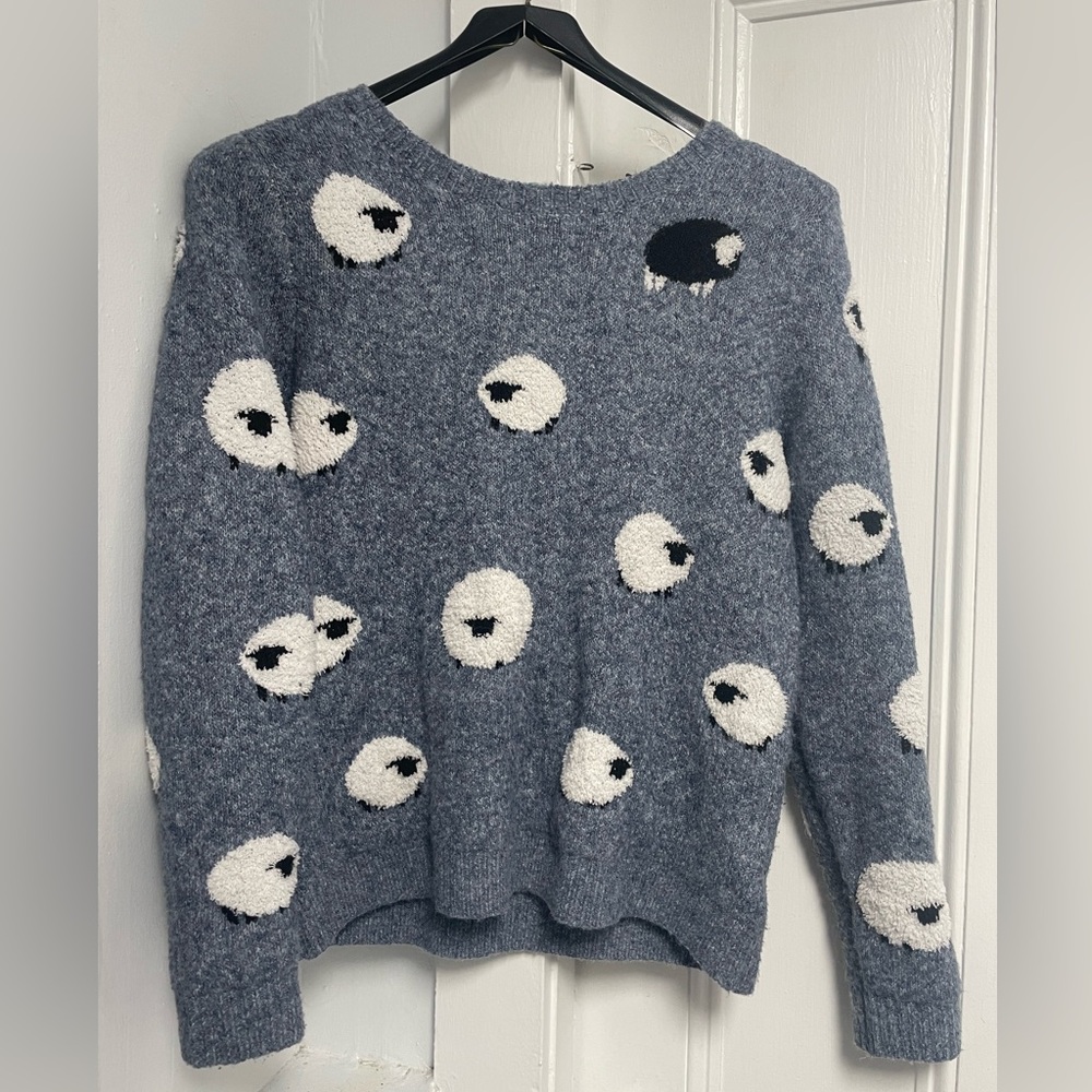 Sheep Sweater - Picture 5 of 5